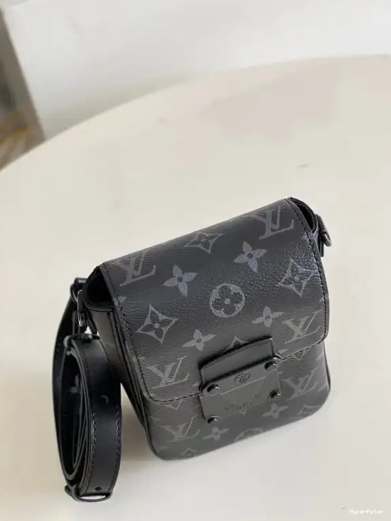 VUITTON WALLET S-LOCK LOUIS WEARABLE VERTICAL 0610